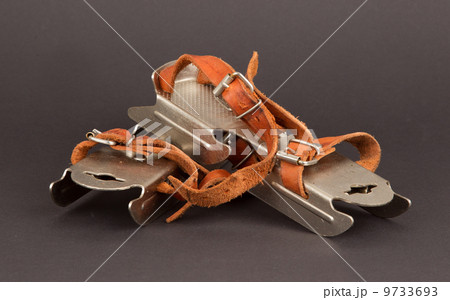 Very old dutch ice skates for a small child 9733693