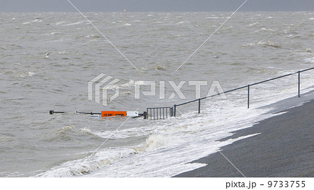 Extreme high tide in the Netherlands 9733755