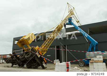 Collapsed mobile tower crane (Holland) 9734249