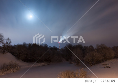 Winter night scene 9736169