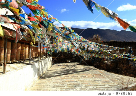 中国シャングリラの松賛林寺の Songzanlin Monastery in Shangri La 中国シャングリラの松賛林寺の Songzanlin Monastery in Shangri La 9739565