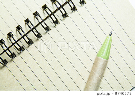 notebook and pen 9740575