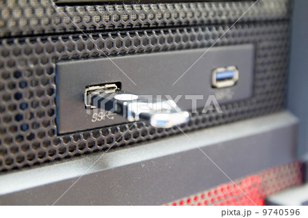 Thumb drive Thumb drive 9740596