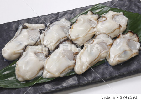 生牡蠣むき身 9742593