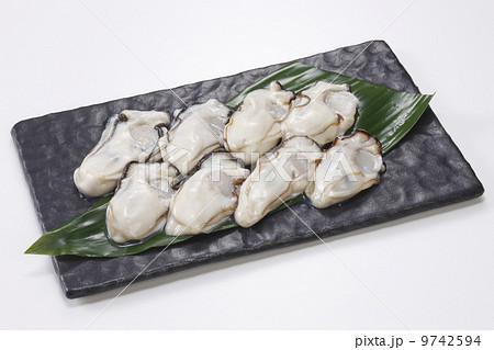 生牡蠣むき身 9742594