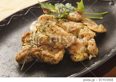 鶏肉の香草焼き 9745908