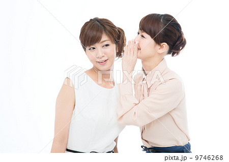 ビジネスウーマン 2人 ビジネスウーマン 2人 9746268