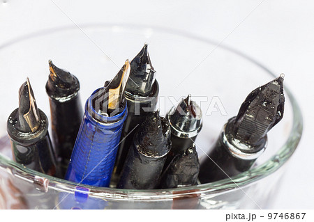 Cleaning dirty fauntain pen Cleaning dirty fauntain pen 9746867