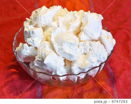 meringue sweet dessert 9747263