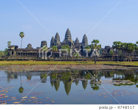 晴れの日のアンコールワット 9748517