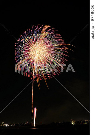 調布市花火大会　2012年　キレイな円形の花 9749056