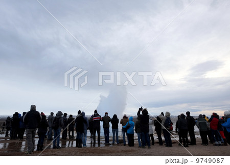 アイスランド 間欠泉 アイスランド 間欠泉 9749087