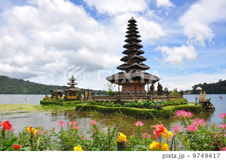 ウルン・ダヌ・ブラタン寺院 9749417