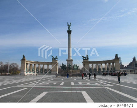 ブダペストの英雄広場(Hosok tere) 9749471