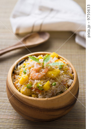 chinese fried rice , or nasi goreng popular cusine in asia chinese fried rice , or nasi goreng popular cusine in asia 9750633