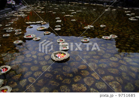 下鴨神社 流しびなの写真素材