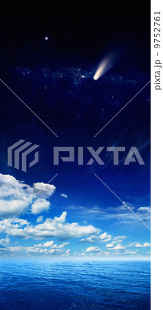 Comet and sea 9752761