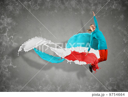 female dancer with splashes of paint 9754664