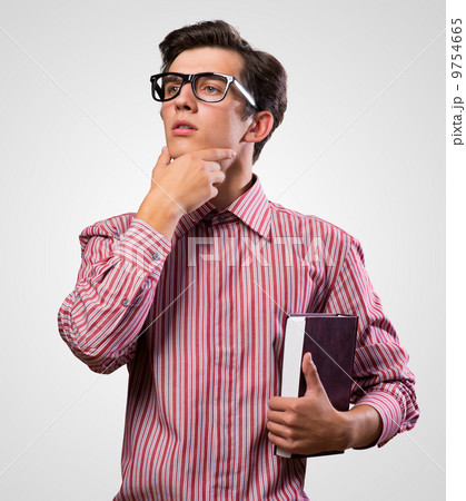 thoughtful man 9754665