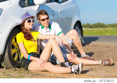 young couple 9755613
