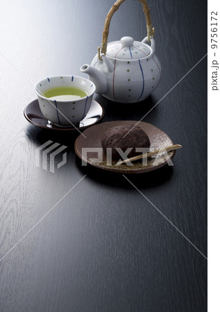 お茶とお菓子 お茶とお菓子 9756172