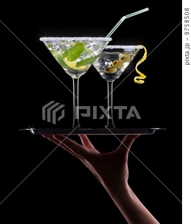 alcohol cocktail set on a black alcohol cocktail set on a black 9758508