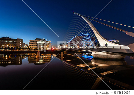 Samuel Beckett Bridge and Convention Centre 9761034
