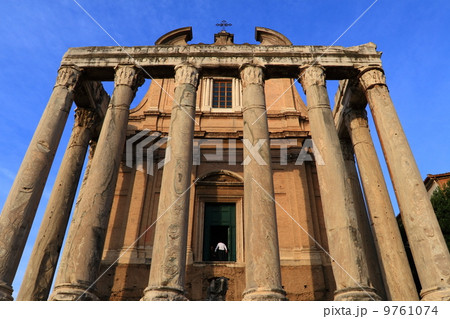 Temple of Antoninus Temple of Antoninus 9761074