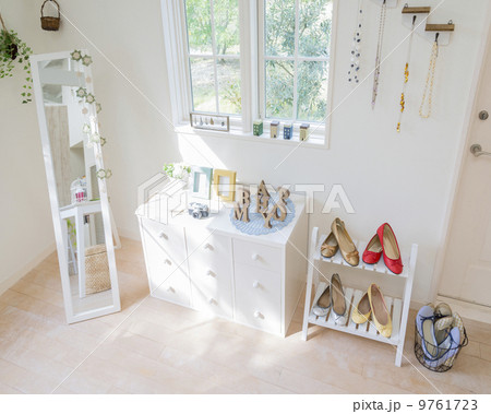 窓辺のインテリア 窓辺のインテリア 9761723