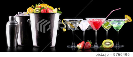 alcohol cocktail set with summer fruits 9766496