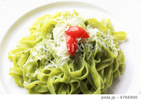 バジルの生パスタ　イタリアン料理 9766900