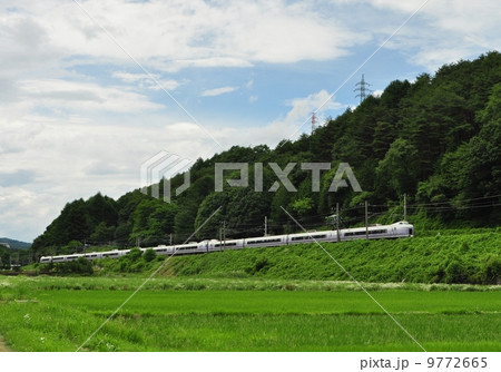 青空　田んぼ　鉄道 9772665