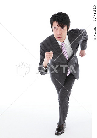 ビジネスマン　走る　景気上昇　イメージ 9773315