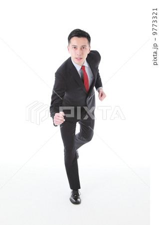 ビジネスマン　走る　景気上昇　イメージ 9773321