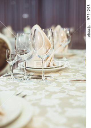 Restaurant serving 9774298