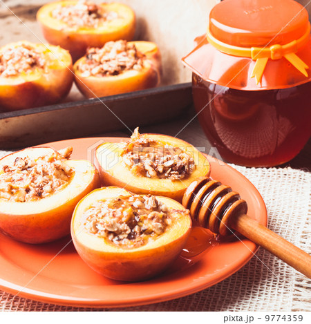 Stuffed Baked Peaches 9774359