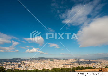 バルセロナの町　俯瞰　スペインの風景写真素材 9774978
