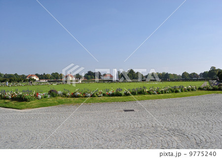 ドイツ・ニンフェンブルク城の庭 9775240