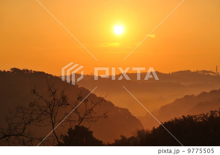 夜明け 9775505