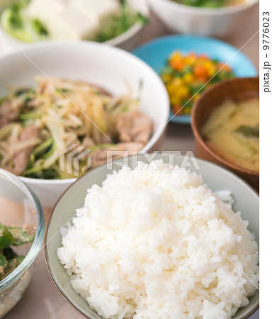 食卓 9776023