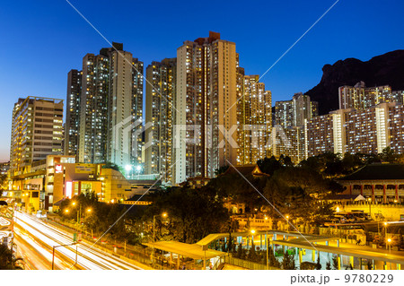 Hong Kong at night 9780229