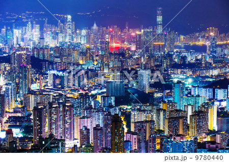 Hong Kong skyline at night 9780440