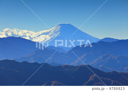 Mountain range with fuji Mountain range with fuji 9780823
