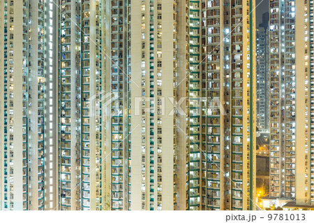 Building at night Building at night 9781013