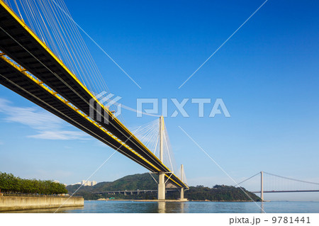 Suspension bridge Suspension bridge 9781441