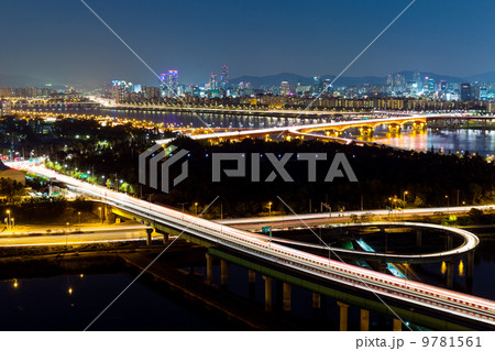 Seoul highway 9781561