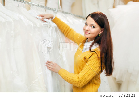 bride chooses bridal gown bride chooses bridal gown 9782121
