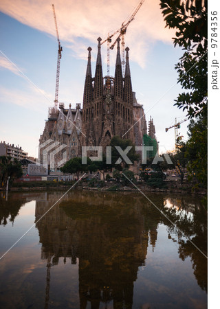 サグラダファミリア スペインの風景写真素材 サグラダファミリア スペインの風景写真素材 9784356