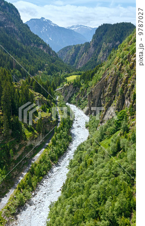 Summer mountain canyon (Alps, Switzerland) 9787027