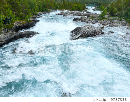 Summer mountain river waterfalls (Norge) 9787338